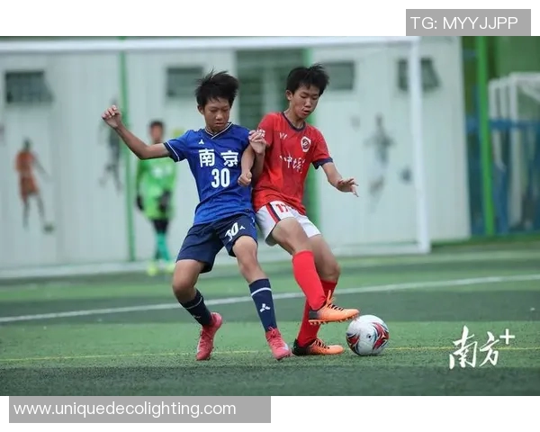 22年后崭露头角的足球新星们:未来球场的领军人物与崛起趋势分析